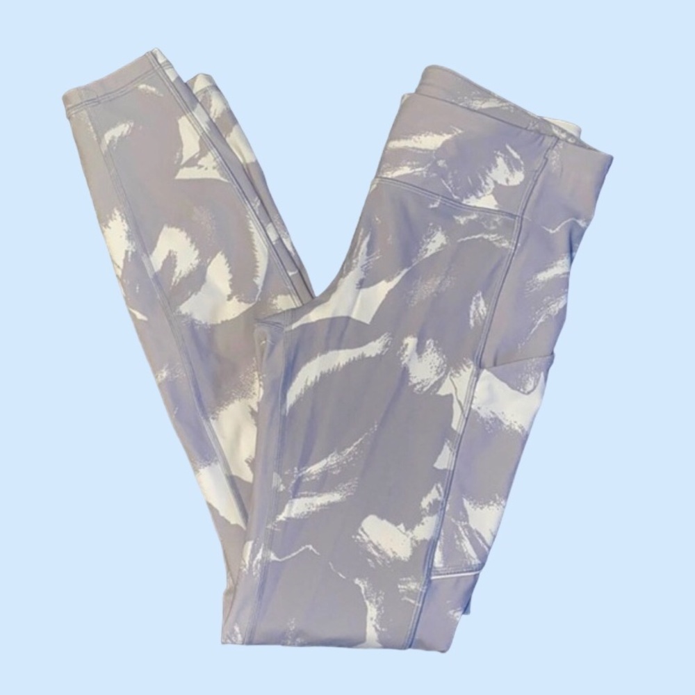 Lululemon Gray White Print Workout Leggings